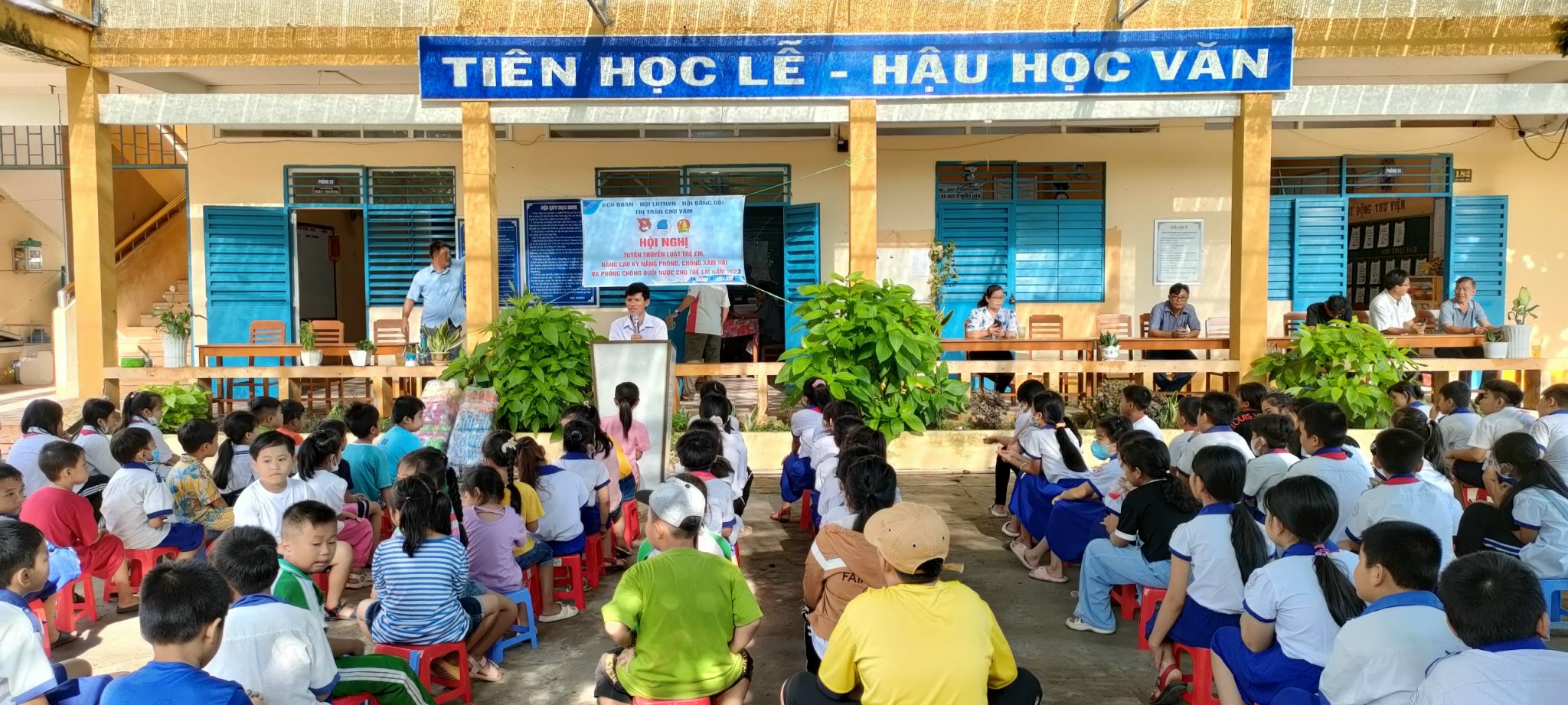 Chợ Vàm tuyên truyền Luật Trẻ em cho học sinh Tiểu học